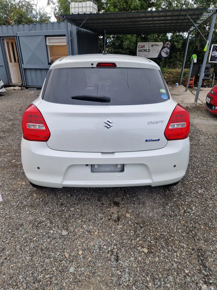 Suzuki Swift Hatchback, Petrol Hybrid, 2018, White
