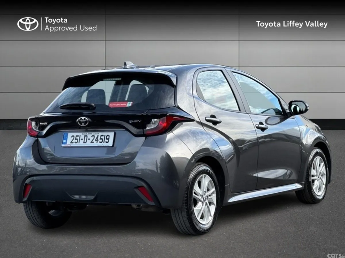 Toyota Yaris Hatchback, Petrol Hybrid, 2025, Grey