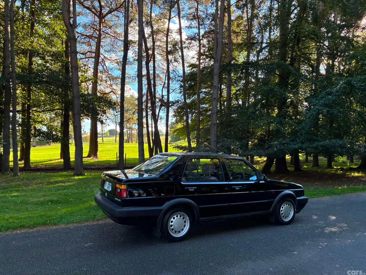 Volkswagen Jetta Saloon, Diesel, 1991, Black
