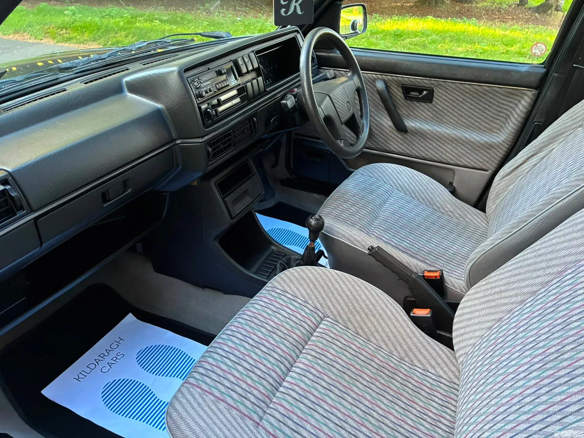 Volkswagen Jetta Saloon, Diesel, 1991, Black
