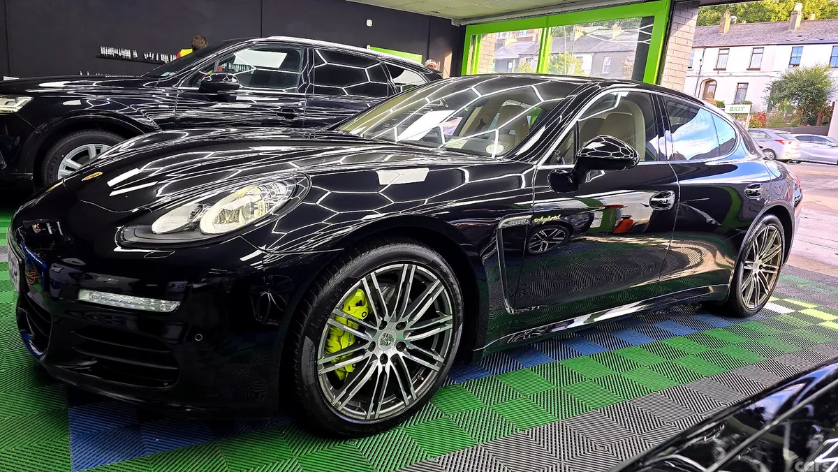Porsche Panamera Hatchback, Petrol Plug-in Hybrid, 2016, Black