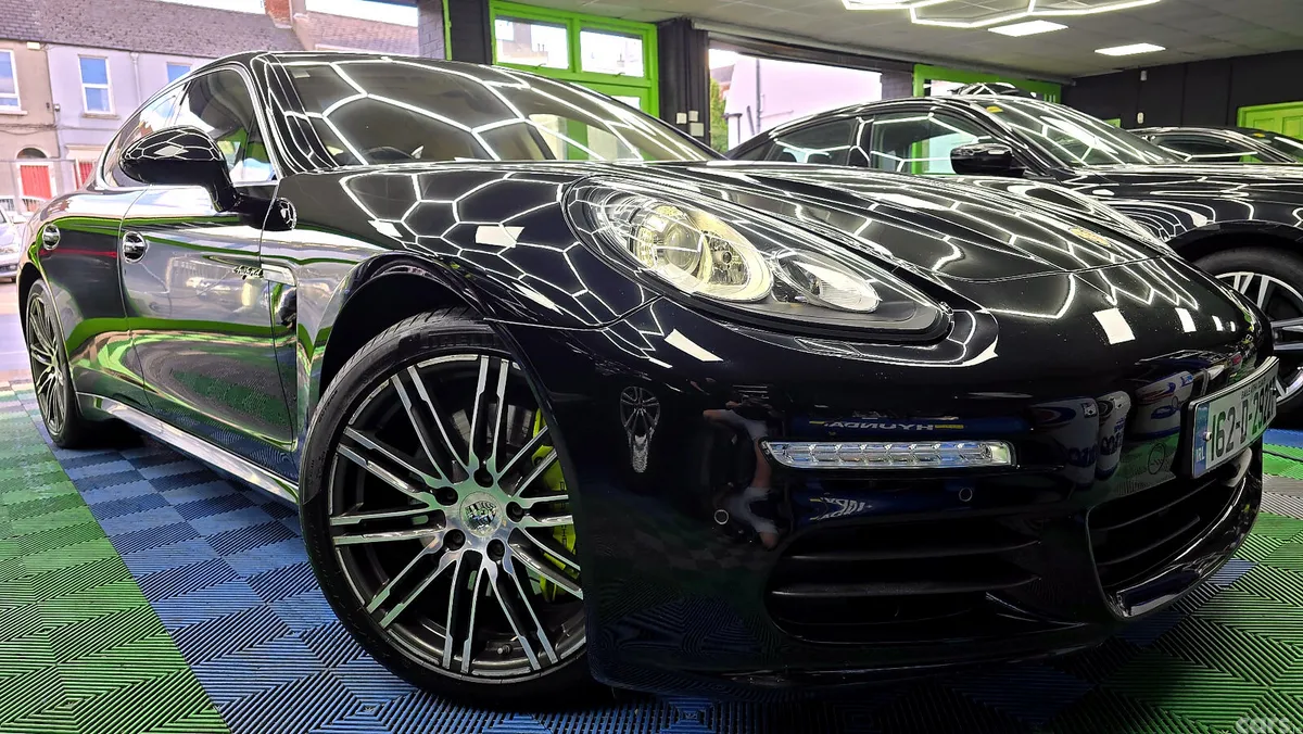 Porsche Panamera Hatchback, Petrol Plug-in Hybrid, 2016, Black