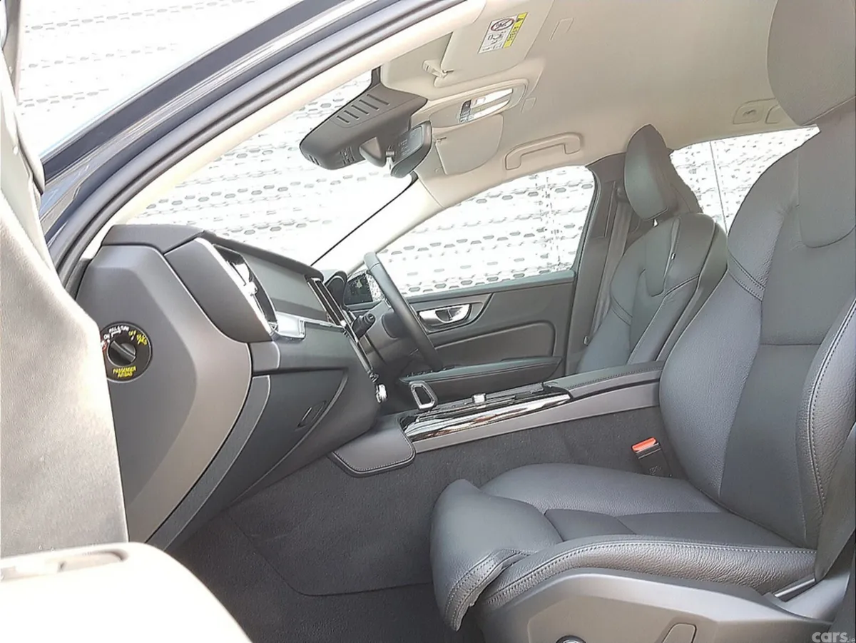 Volvo V60 Estate, Petrol Plug-in Hybrid, 2025, Blue