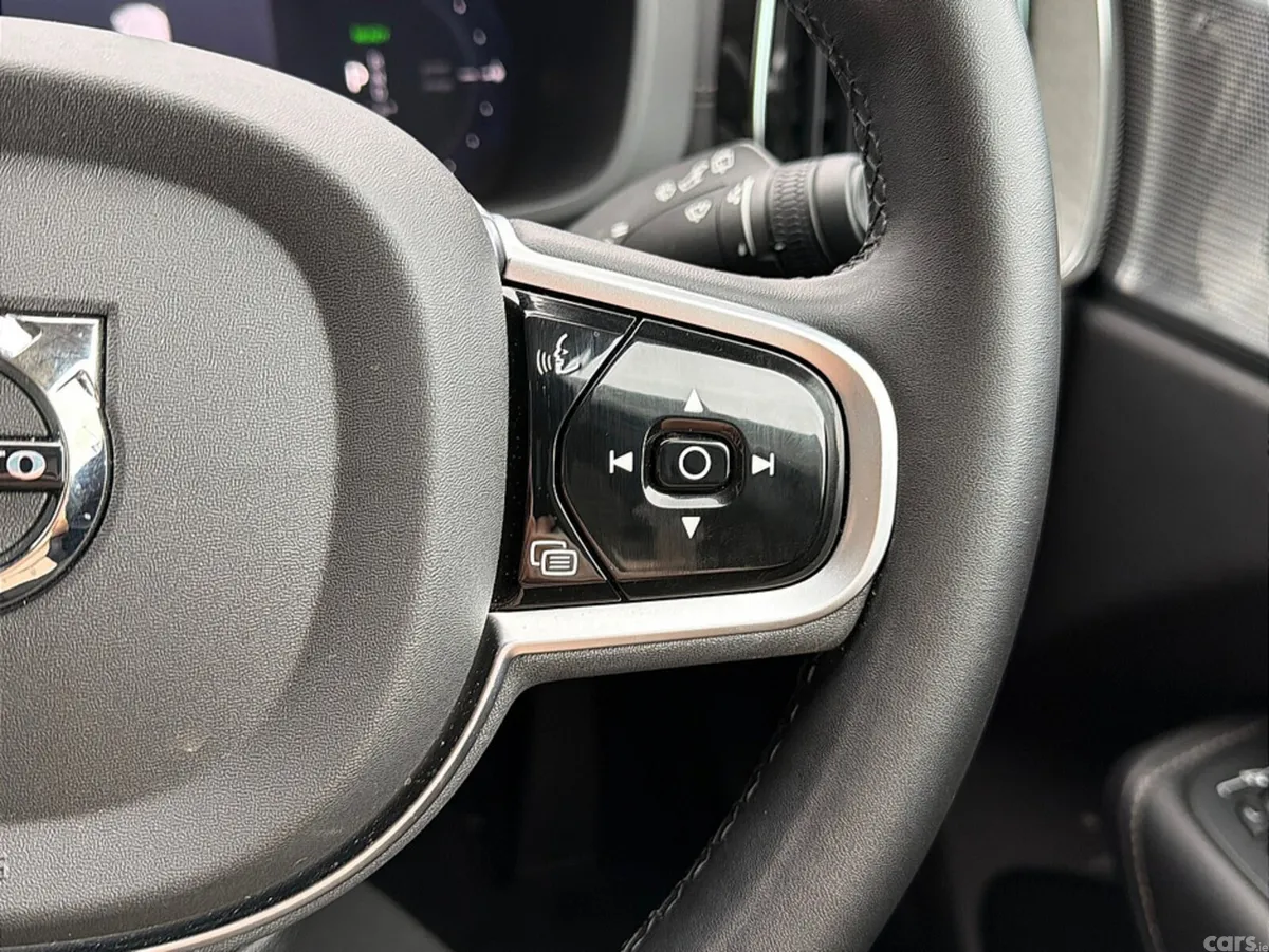 Volvo XC60 SUV, Petrol Plug-in Hybrid, 2025, Grey