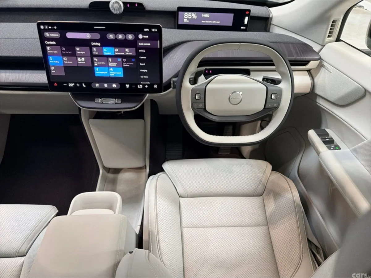 Volvo EX60 Estate, Electric, 2026, Green