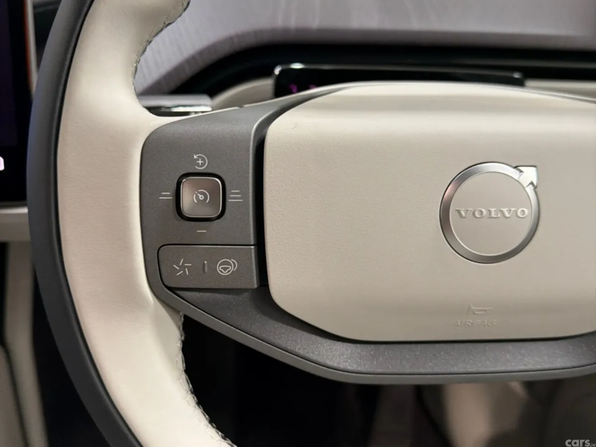 Volvo EX60 Estate, Electric, 2026, Green