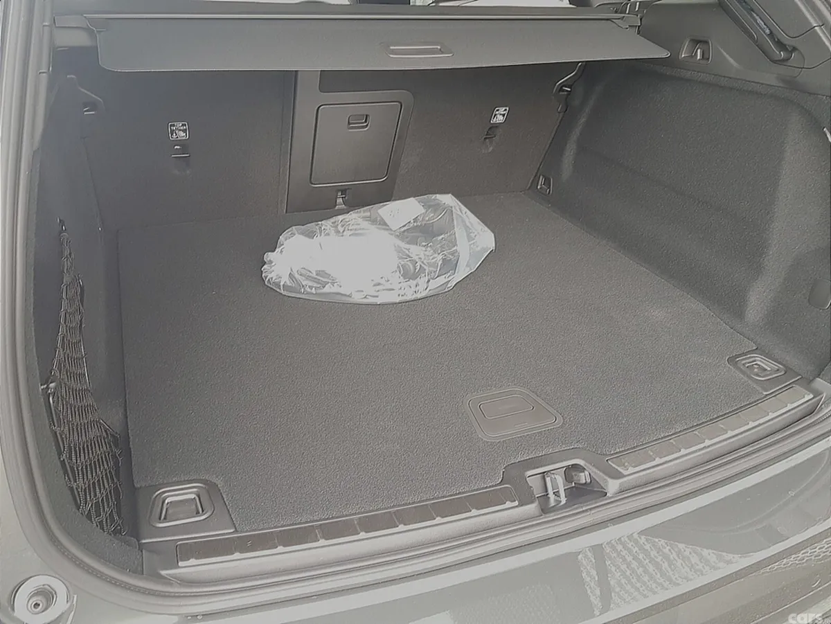 Volvo XC60 SUV, Petrol Plug-in Hybrid, 2026, Green