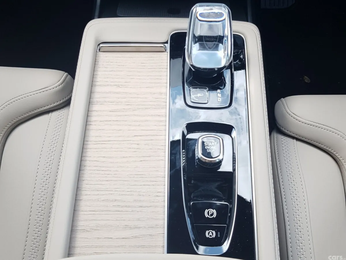 Volvo XC90 SUV, Petrol Plug-in Hybrid, 2026, Black