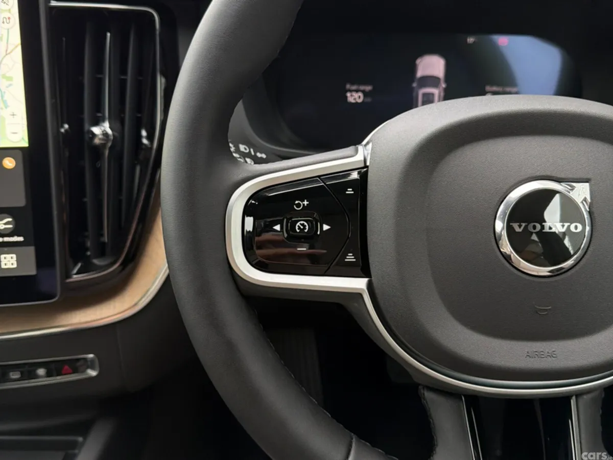Volvo XC60 SUV, Petrol Plug-in Hybrid, 2026, Blue