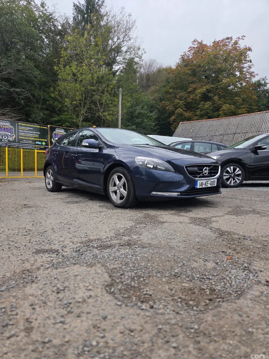 Volvo V40 Hatchback, Diesel, 2014, Blue