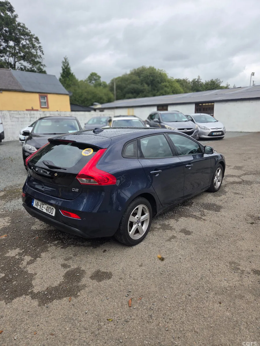 Volvo V40 Hatchback, Diesel, 2014, Blue