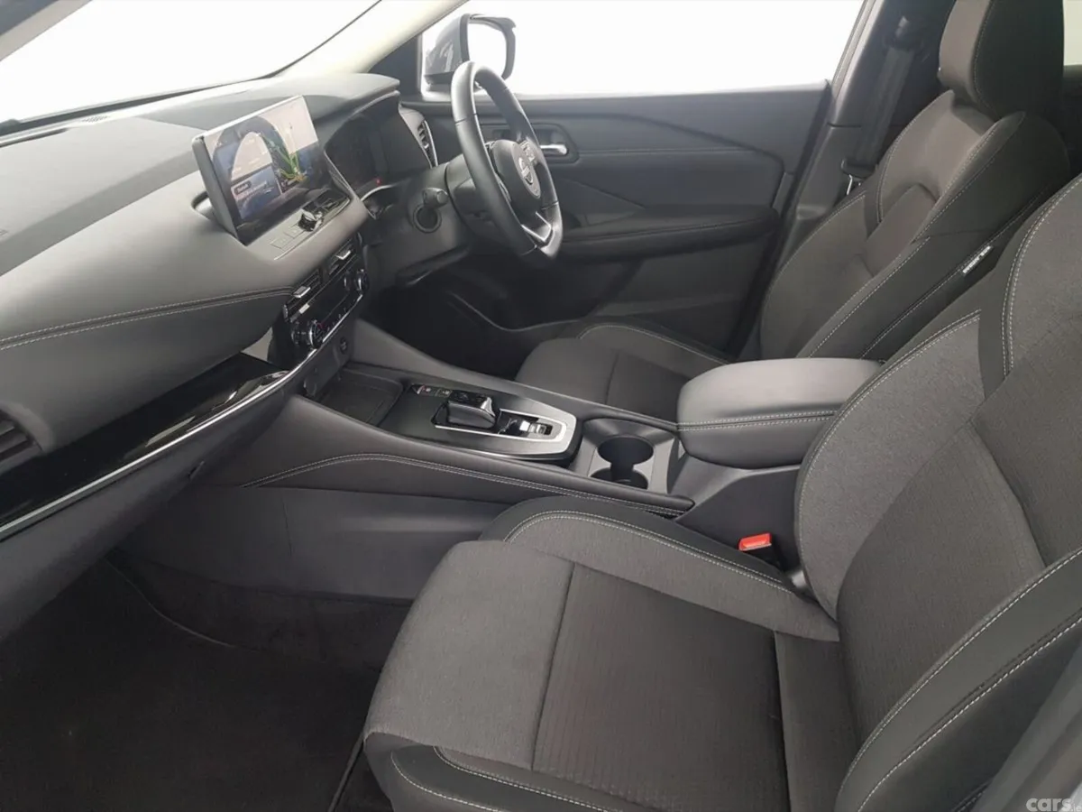 Nissan Qashqai MPV, Petrol Hybrid, 2023, Grey