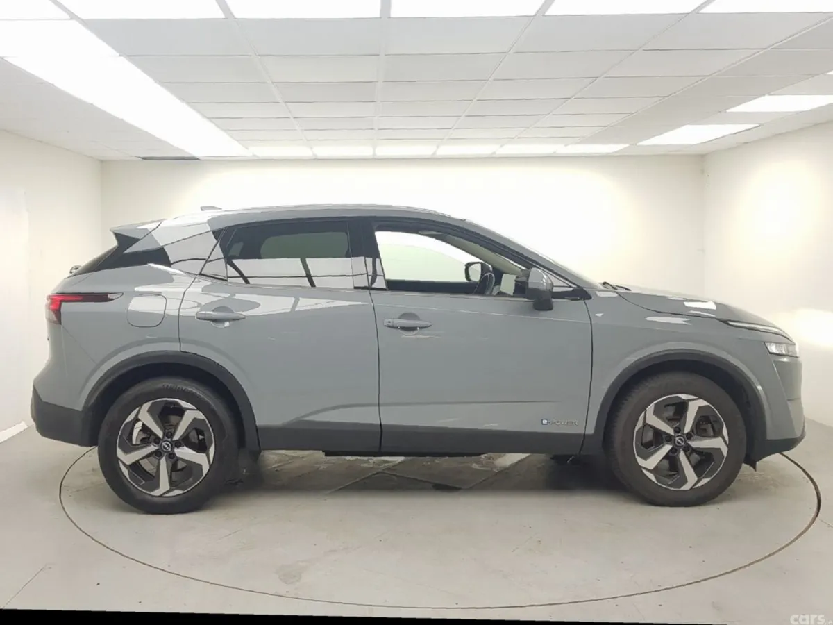 Nissan Qashqai MPV, Petrol Hybrid, 2023, Grey