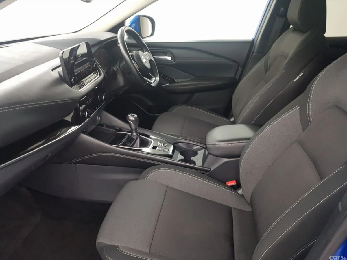 Nissan Qashqai MPV, Petrol, 2021, Blue