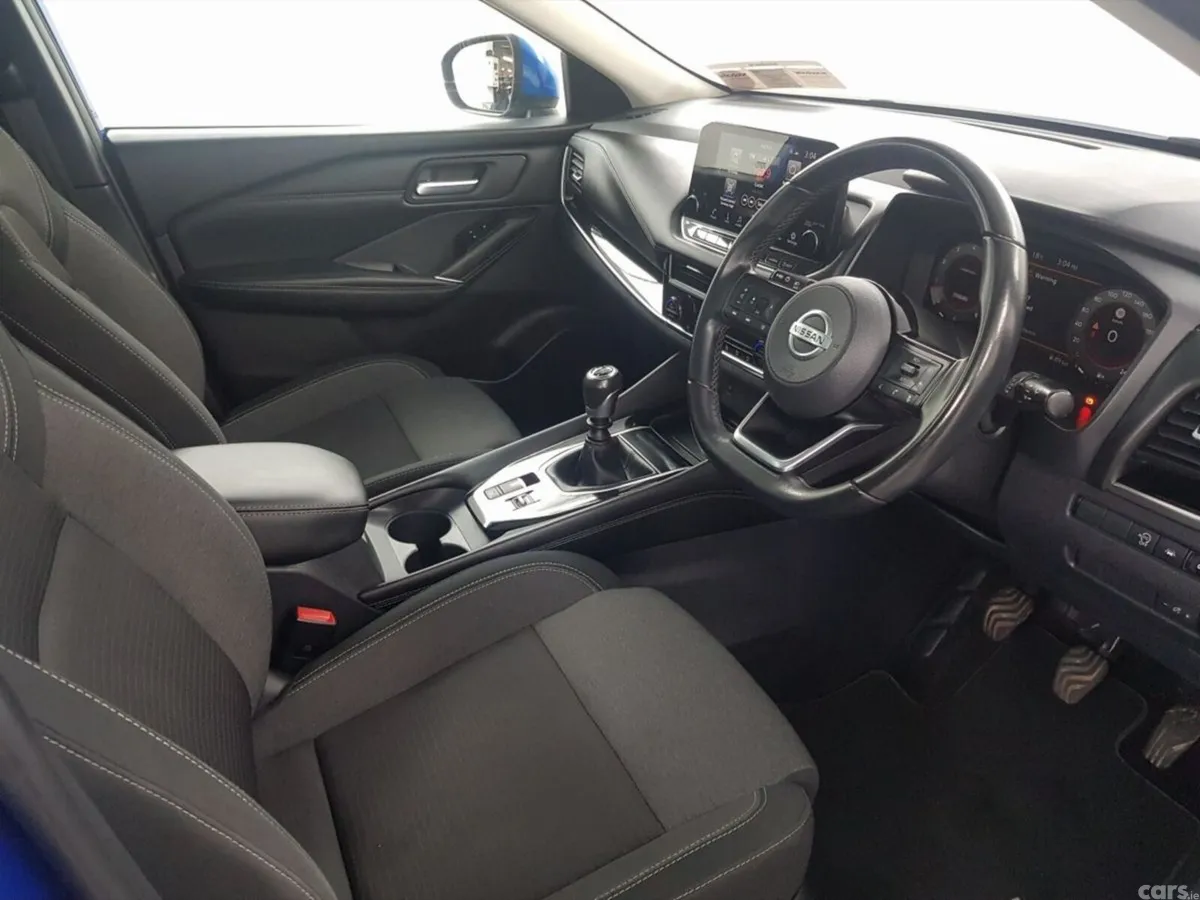 Nissan Qashqai MPV, Petrol, 2021, Blue