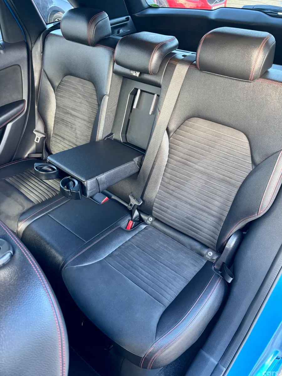 Mercedes-Benz B-Class MPV, Petrol, 2017, Blue