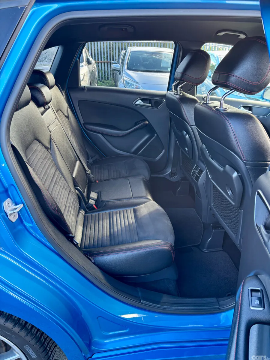 Mercedes-Benz B-Class MPV, Petrol, 2017, Blue
