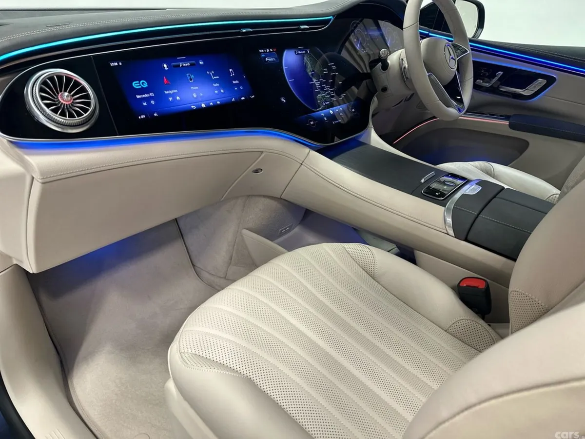 Mercedes-Benz EQS SUV, Electric, 2026, Blue