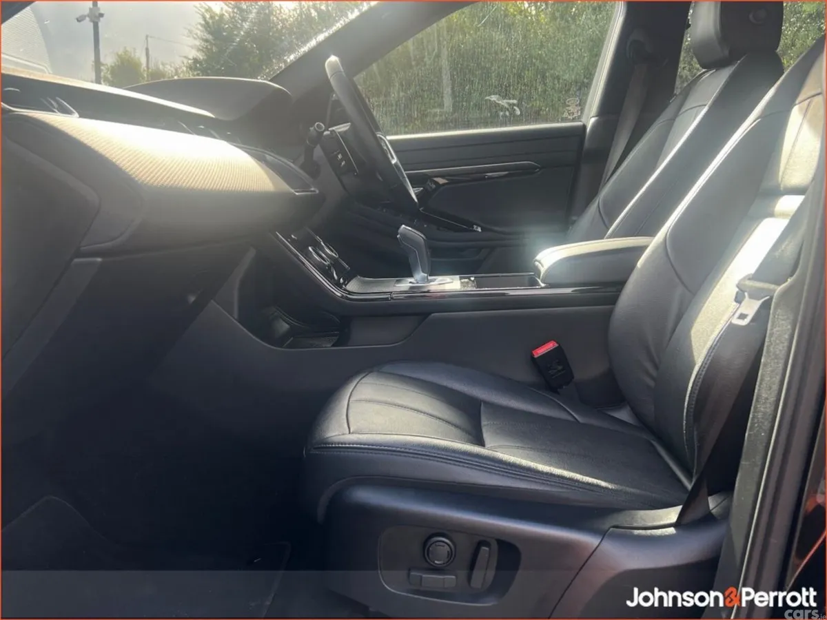 Land Rover Range Rover Evoque SUV, Petrol Hybrid, 2023, Black