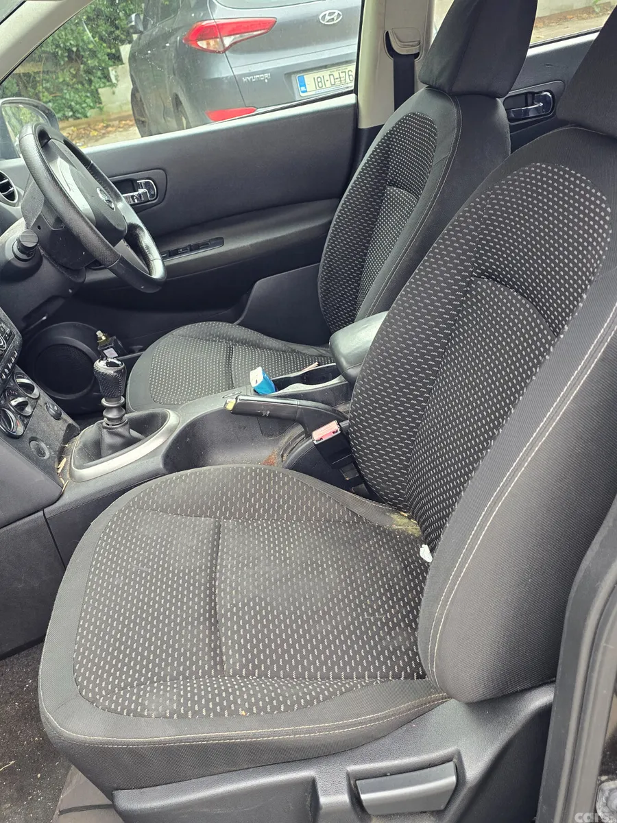 Nissan Qashqai Hatchback, Diesel, 2009, Black