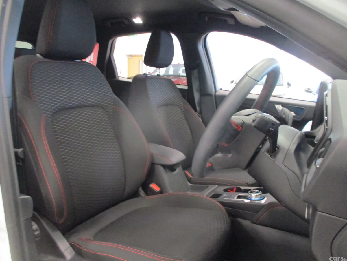 Ford Kuga SUV, Petrol Plug-in Hybrid, 2025, White