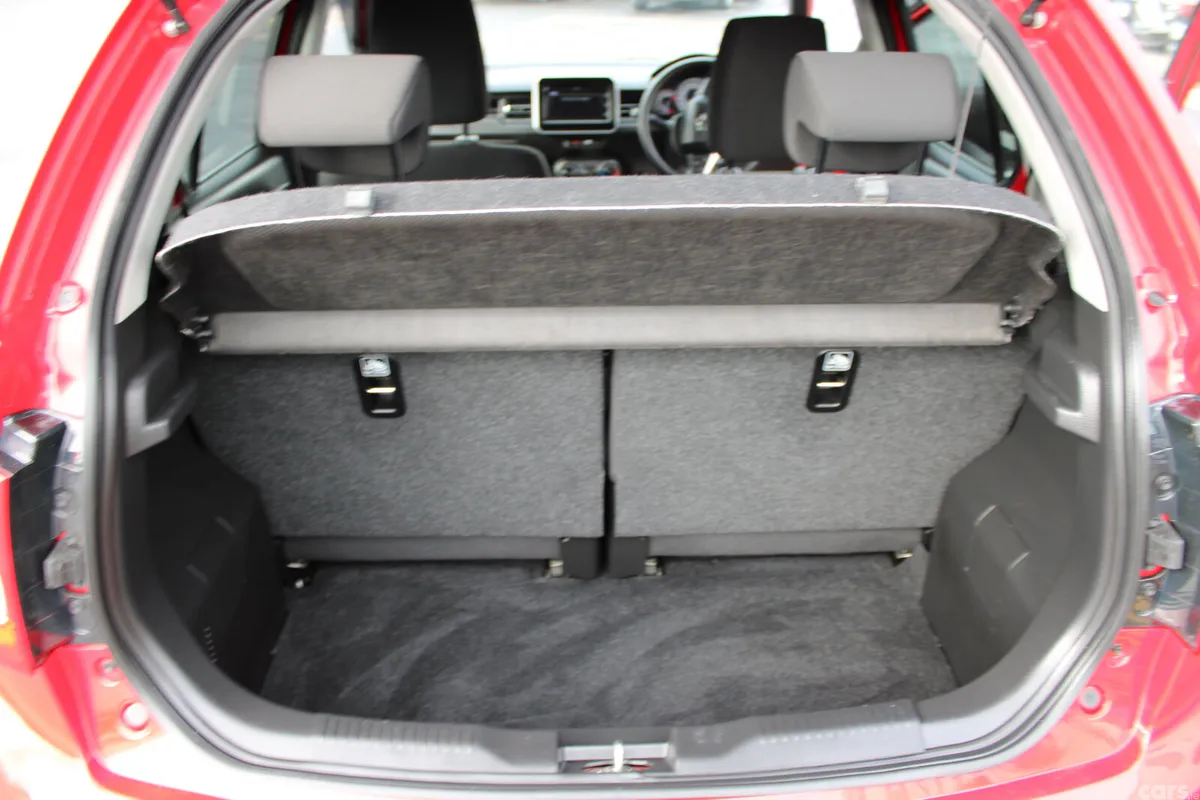 Suzuki Ignis Hatchback, Petrol, 2021, Red