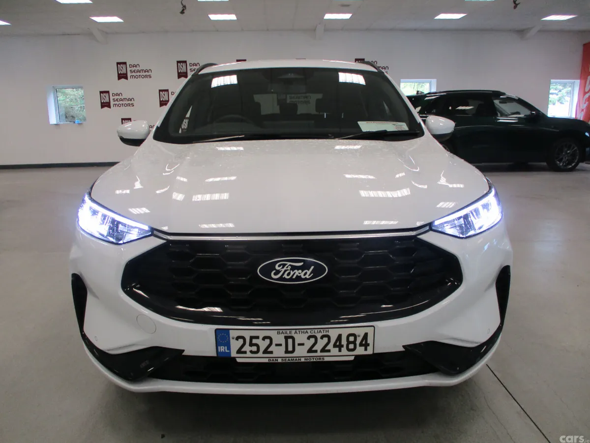 Ford Kuga SUV, Petrol Plug-in Hybrid, 2025, White