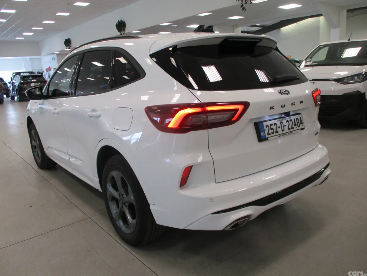 Ford Kuga SUV, Petrol Plug-in Hybrid, 2025, White