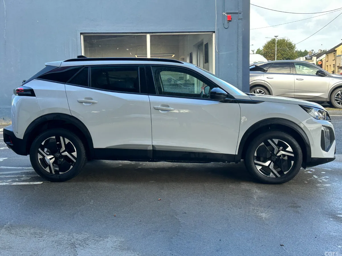 Peugeot 2008 MPV, Petrol, 2026, White