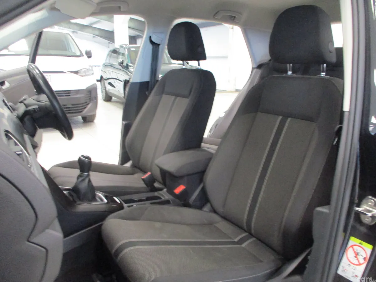 Volkswagen T-Roc SUV, Diesel, 2019, Black