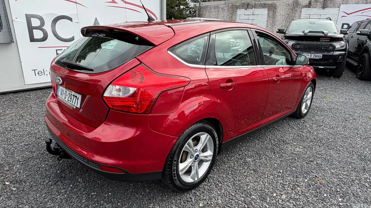 Ford Focus Hatchback, Diesel, 2014, Red