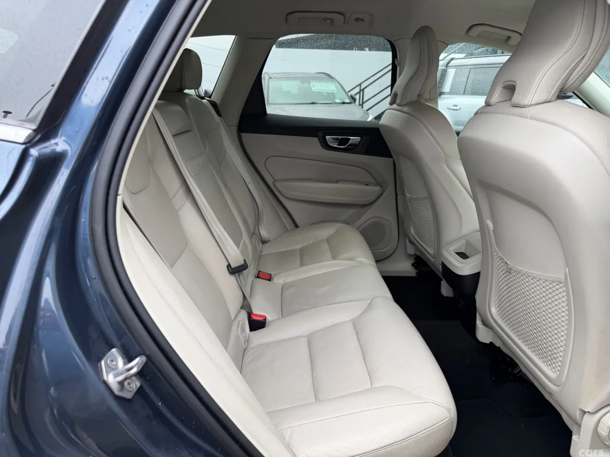 Volvo XC60 SUV, Diesel, 2021, Blue