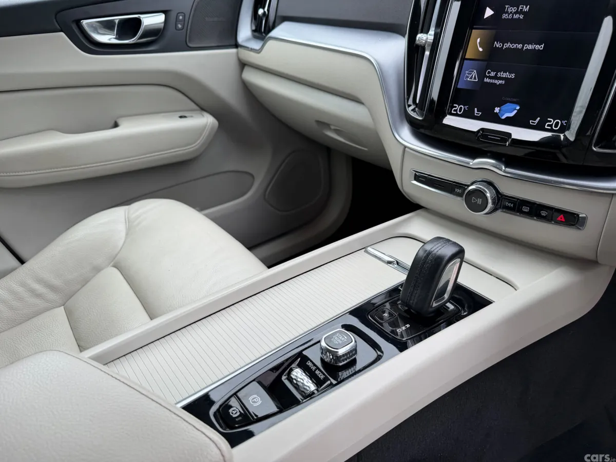 Volvo XC60 SUV, Diesel, 2021, Blue