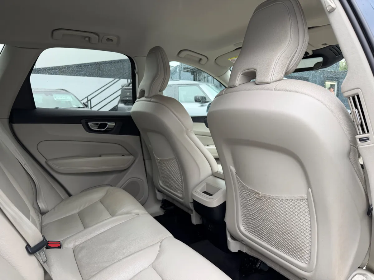 Volvo XC60 SUV, Diesel, 2021, Blue