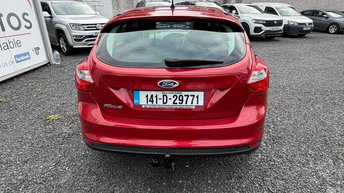 Ford Focus Hatchback, Diesel, 2014, Red