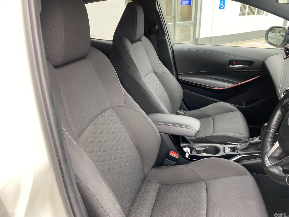 Toyota Corolla Hatchback, Petrol Hybrid, 2019, White