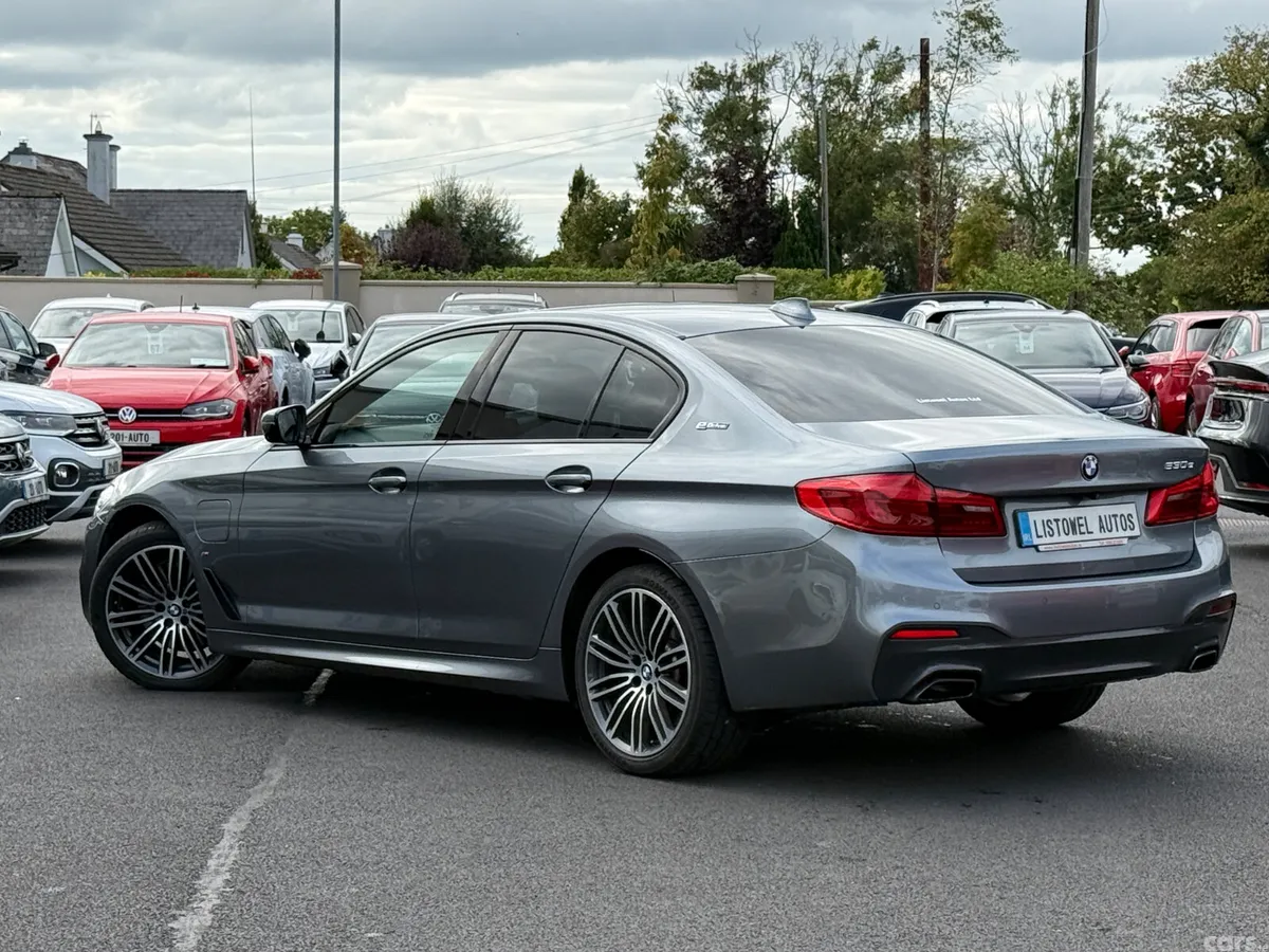 BMW 5-Series Saloon, Petrol Plug-in Hybrid, 2020, Grey