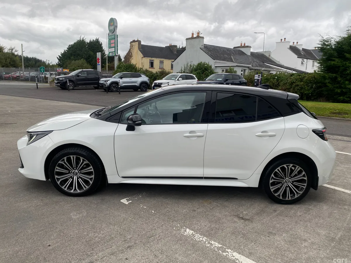 Toyota Corolla Hatchback, Petrol Hybrid, 2019, White