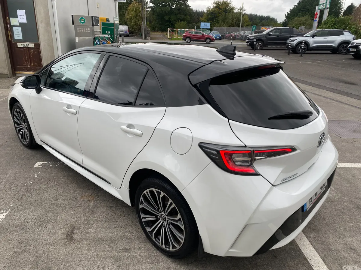 Toyota Corolla Hatchback, Petrol Hybrid, 2019, White
