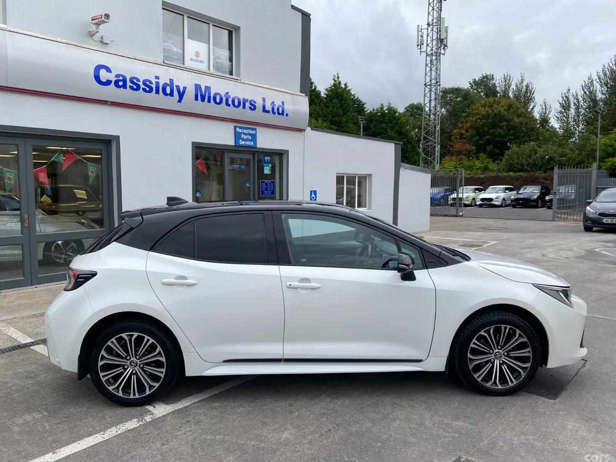 Toyota Corolla Hatchback, Petrol Hybrid, 2019, White