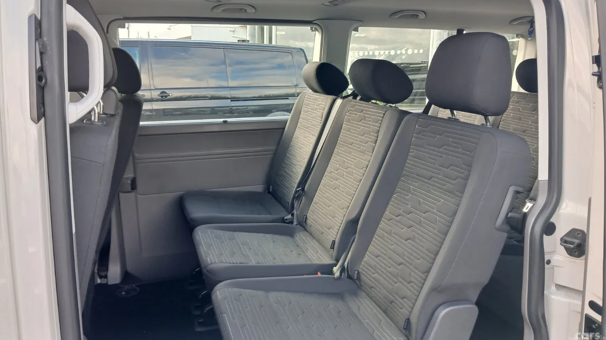 Volkswagen Transporter MPV, Diesel, 2022, Grey