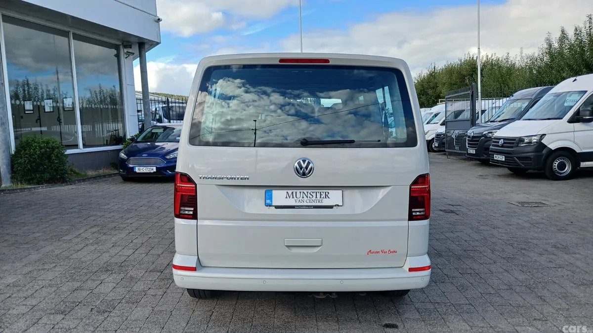 Volkswagen Transporter MPV, Diesel, 2022, Grey