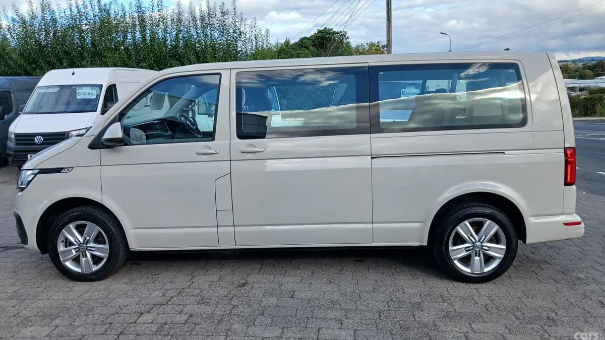 Volkswagen Transporter MPV, Diesel, 2022, Grey