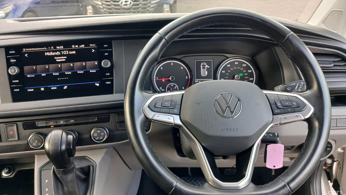 Volkswagen Transporter MPV, Diesel, 2022, Grey