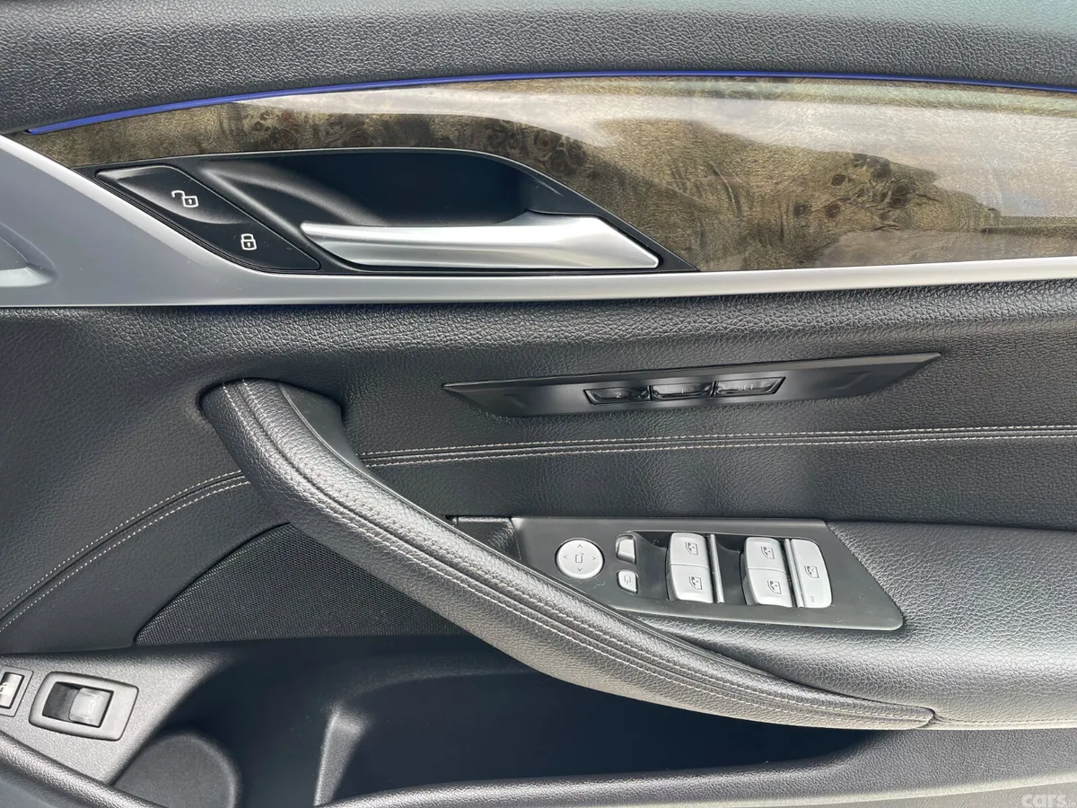 BMW 5-Series Saloon, Petrol Plug-in Hybrid, 2020, Grey