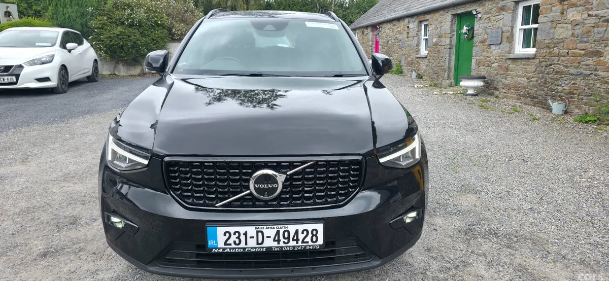 Volvo XC40 SUV, Petrol Plug-in Hybrid, 2023, Black