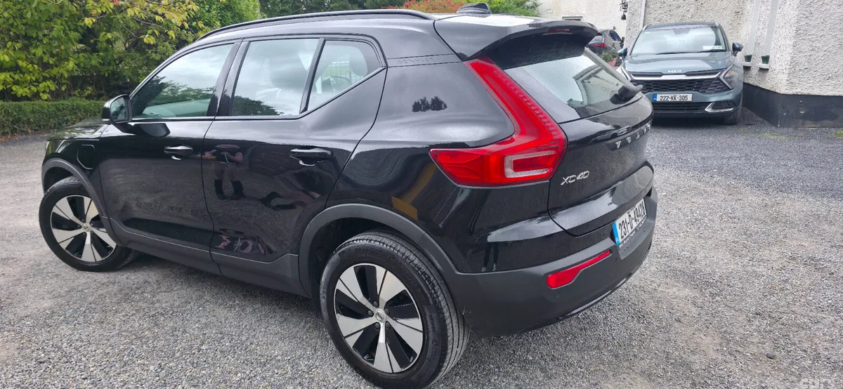 Volvo XC40 SUV, Petrol Plug-in Hybrid, 2023, Black