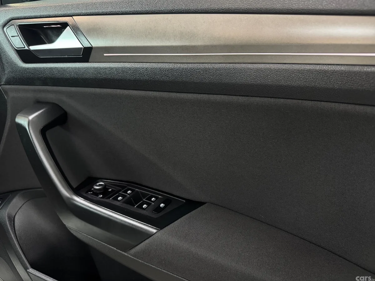 Volkswagen T-Roc SUV, Diesel, 2021, White