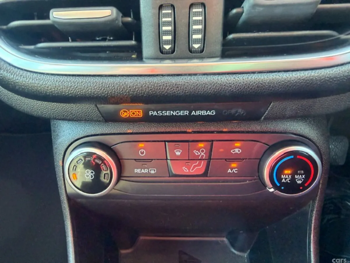 Ford Fiesta Hatchback, Petrol, 2019, Grey