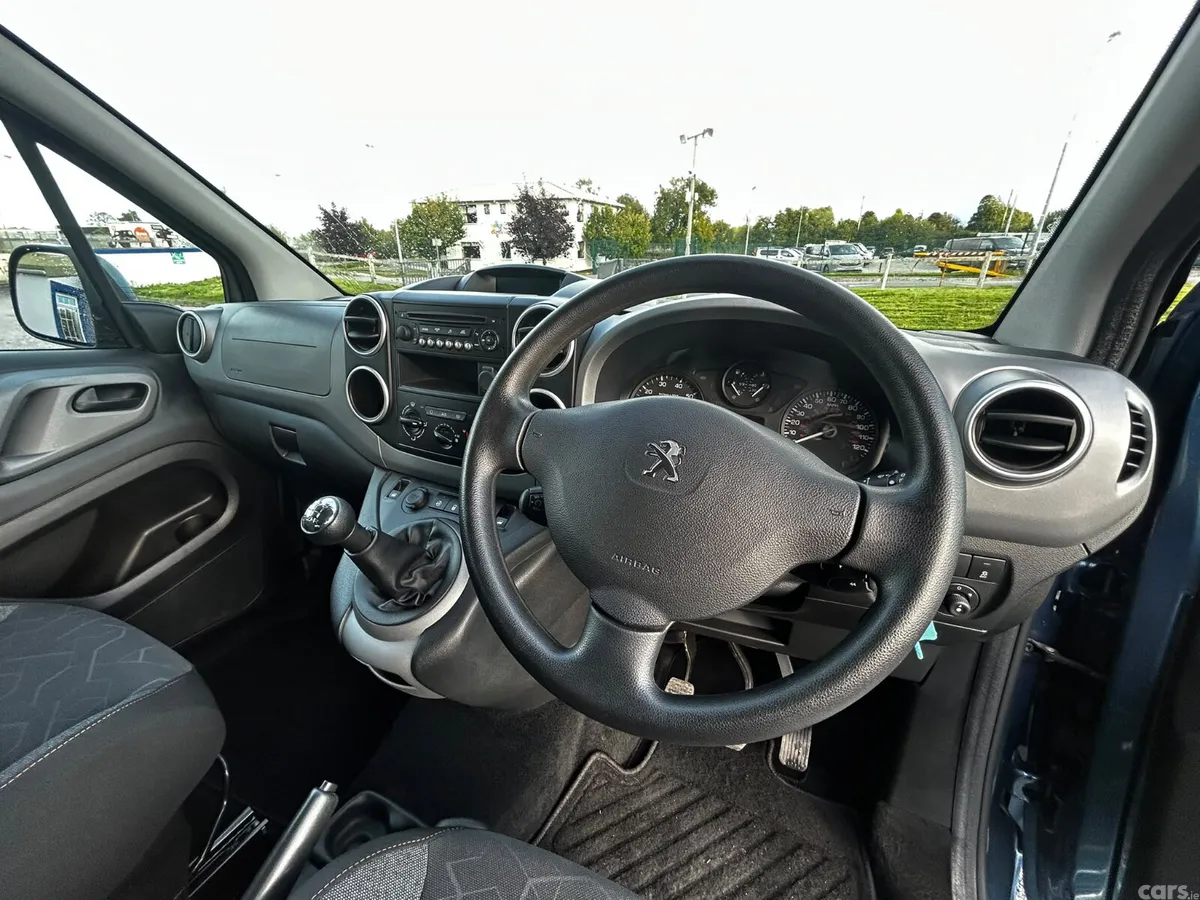 Peugeot Partner MPV, Diesel, 2017, Blue